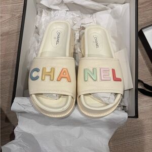 Chanel Multicolor Logo Slides